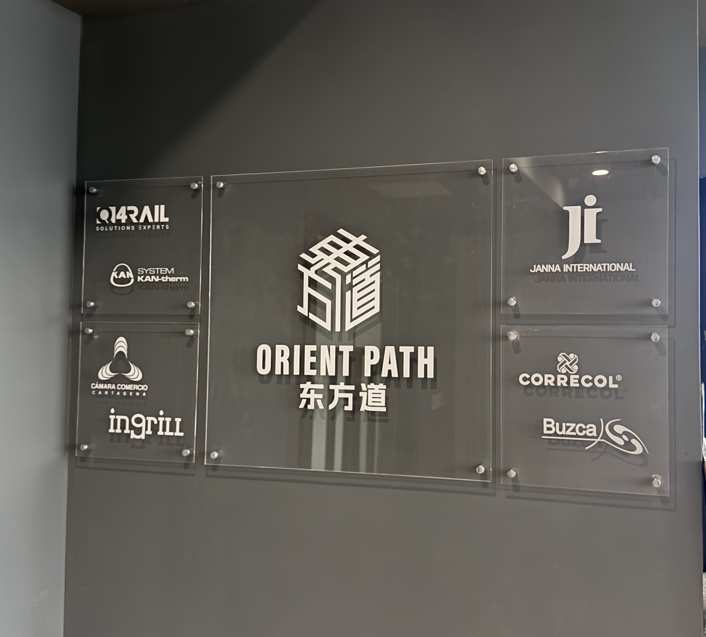 Business partner presentation in China
